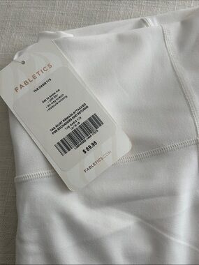 Fabletics White leggings with Tags